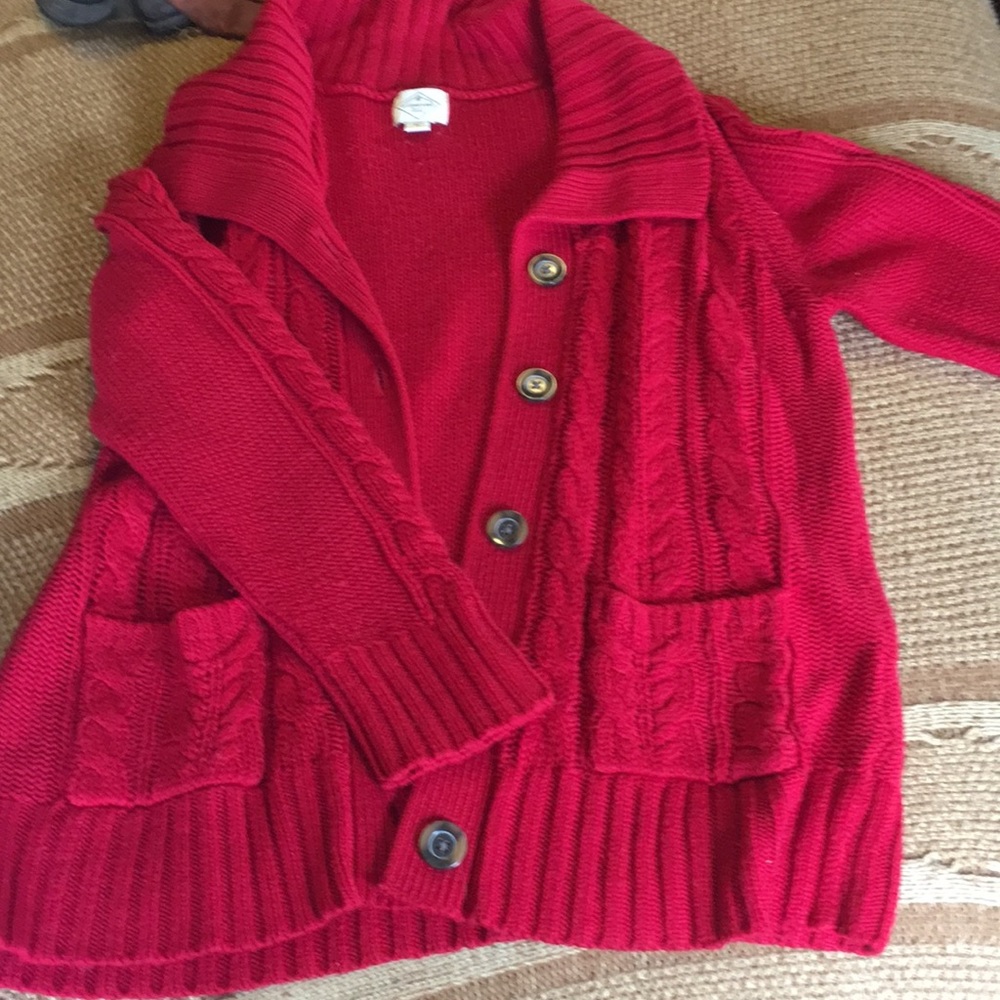 Red collared cardigan